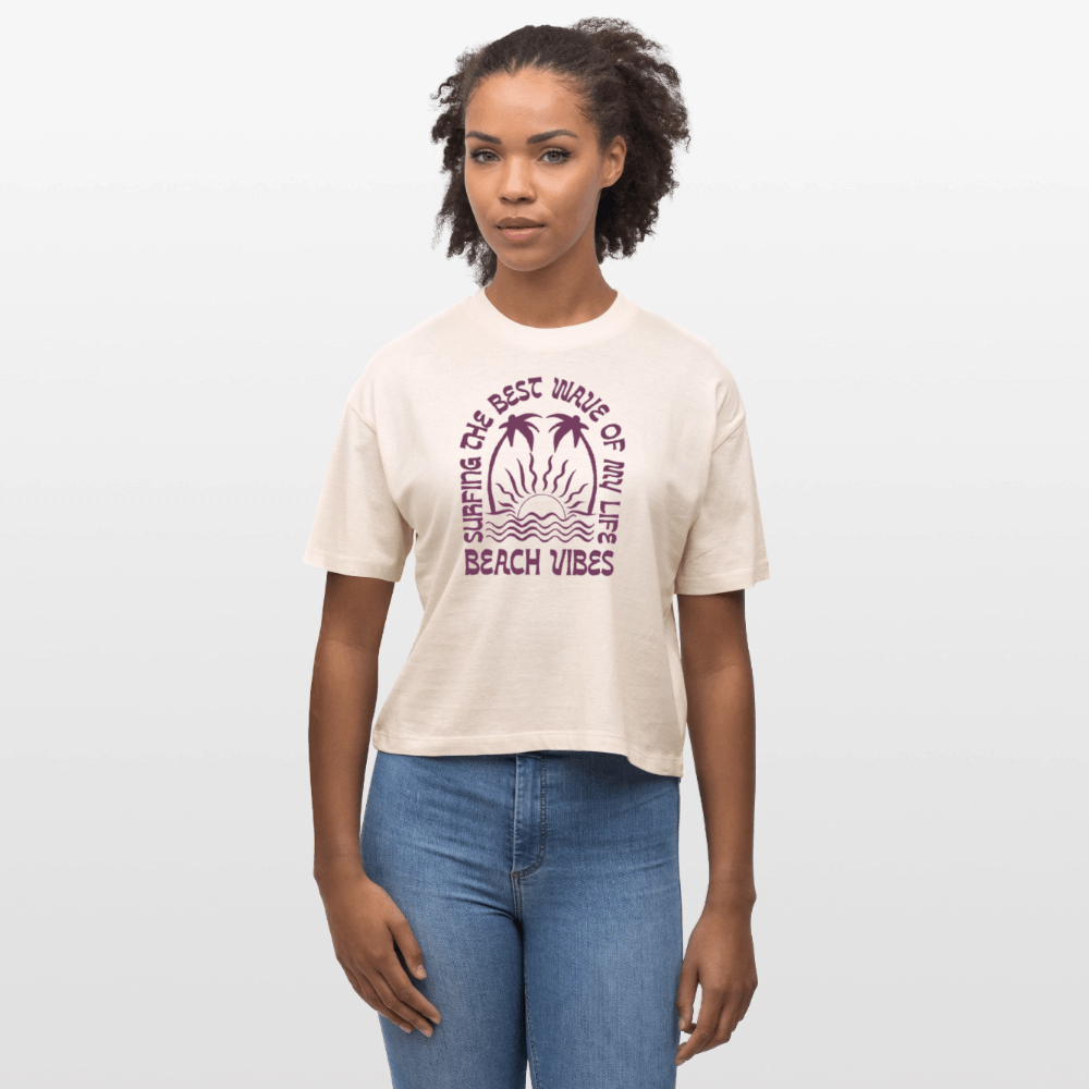 Bio-T-Shirt im Boxy Fit mit beach vibes Print für Windsurf Fans.