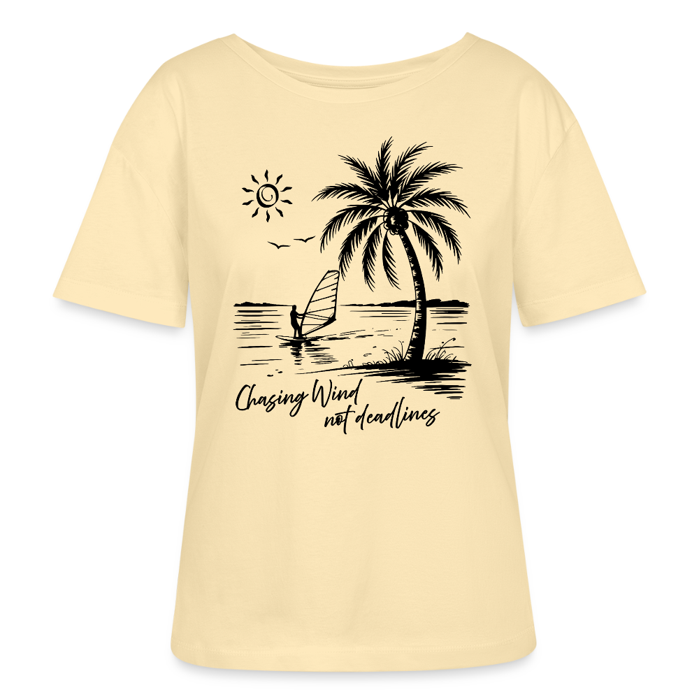 Relaxed Rundhals Frauen Bio-T-Shirt -chasing wind- - Creme