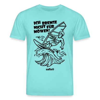 Schwarzer print vorn auf einem poolblauen safis® T-Shirt aus Bio-Baumwolle mit der Aufschrift 'ICH BREMSE NICHT FÜR MÖWEN!'. Die Cartoon-Grafik zeigt einen Windsurfer mit Helm auf einer Welle, umringt von fliegenden Möwen. -Möwe- Unisex Bio-T-Shirt CREATOR - Poolblau