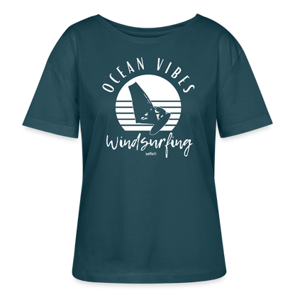 Relaxed Rundhals Frauen Bio-T-Shirt -ocean vibes windsurfing- - Dunkles Petrol