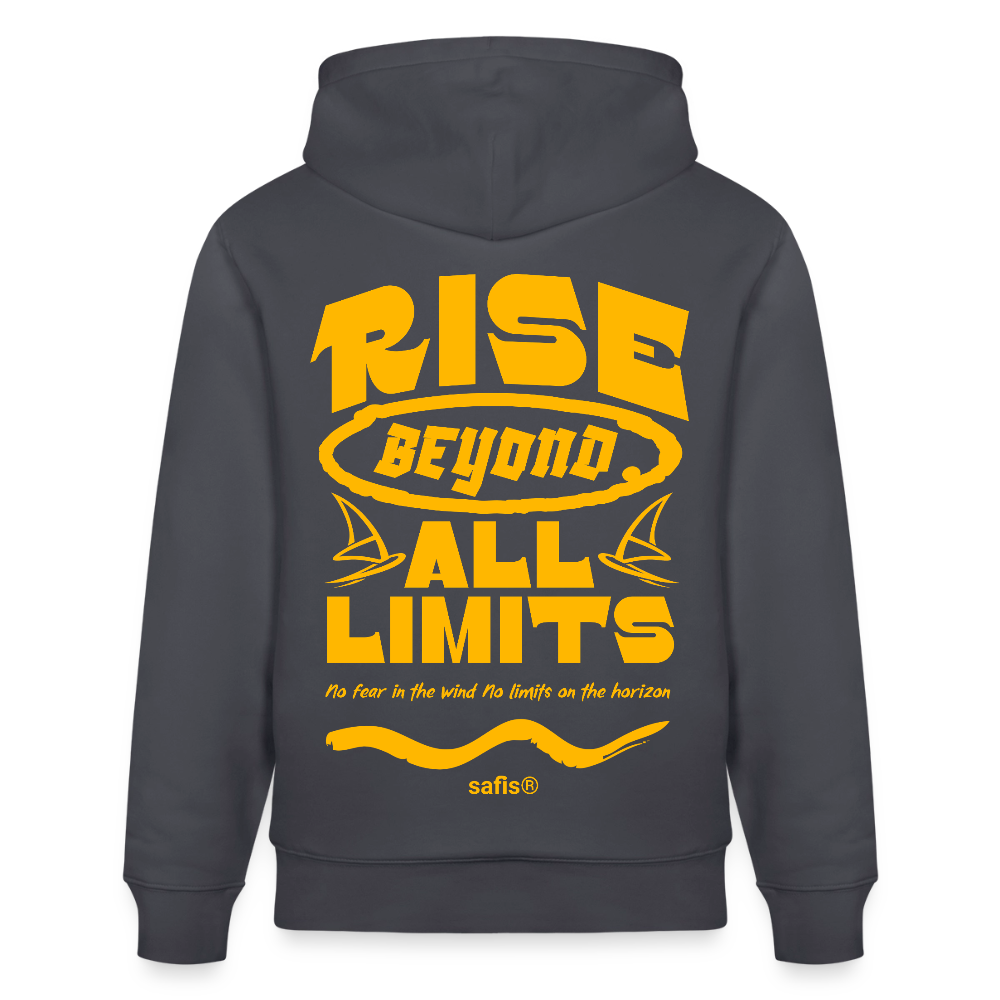 Detailansicht des gelben Backprints 'RISE BEYOND ALL LIMITS' auf einem indigoblauem Hoodie von safis®. Der Windsurf-Slogan 'No fear in the wind No limits on the horizon' ist in Schreibschrift zu sehen, darunter das safis® Logo. -rise all limits- Unisex Bio-Hoodie CRUISER - Indigoblau