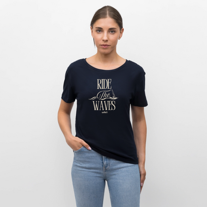 Relaxed Rundhals Frauen Bio-T-Shirt -ride the waves- - Navy