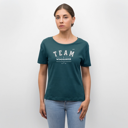 Relaxed Rundhals Frauen Bio-T-Shirt -Team Windsurfer- - Dunkles Petrol
