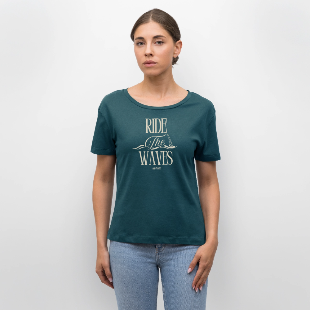 Relaxed Rundhals Frauen Bio-T-Shirt -ride the waves- - Dunkles Petrol