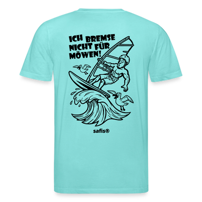 Schwarzer Backprint auf einem poolblauen safis® T-Shirt aus Bio-Baumwolle mit der Aufschrift 'ICH BREMSE NICHT FÜR MÖWEN!'. Die Cartoon-Grafik zeigt einen Windsurfer mit Helm auf einer Welle, umringt von fliegenden Möwen. Nachhaltige Windsurf-Kleidung.-Möwe- Unisex Bio-T-Shirt CREATOR Backprint - Poolblau