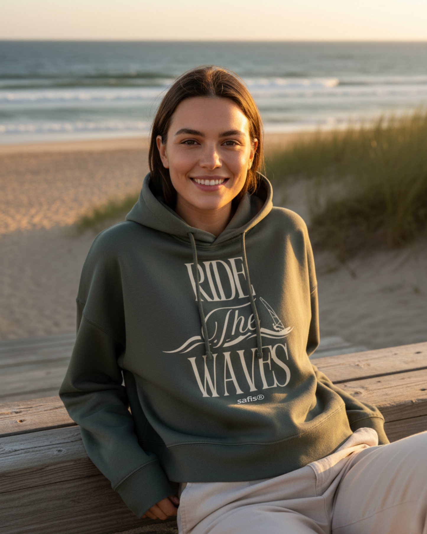Boxy Frauen Bio Hoodie Nora -ride the waves-