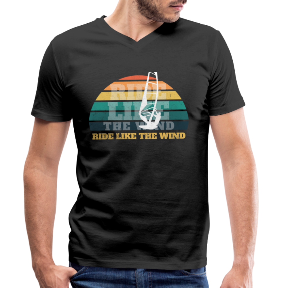 Männer T-Shirt mit V-Ausschnitt -ride like the wind- - Schwarz