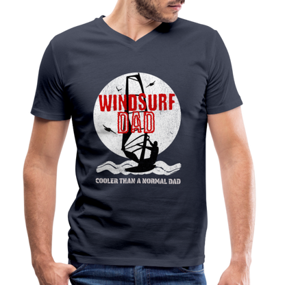 Männer Bio-T-Shirt mit V-Ausschnitt - windsurf dad - Navy