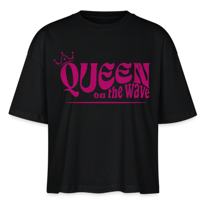 Frauen Boxy Bio-T-Shirt Nova -Queen on the wave- - Schwarz